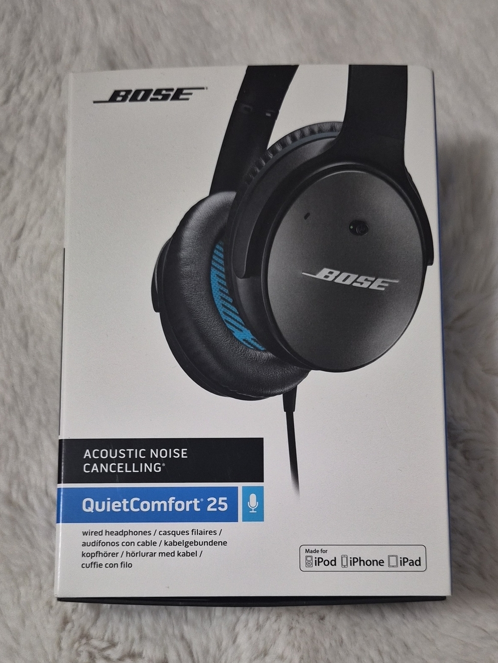 Bose QuietComfort 25 Over-Ear Headphones — Black with Blue Accents